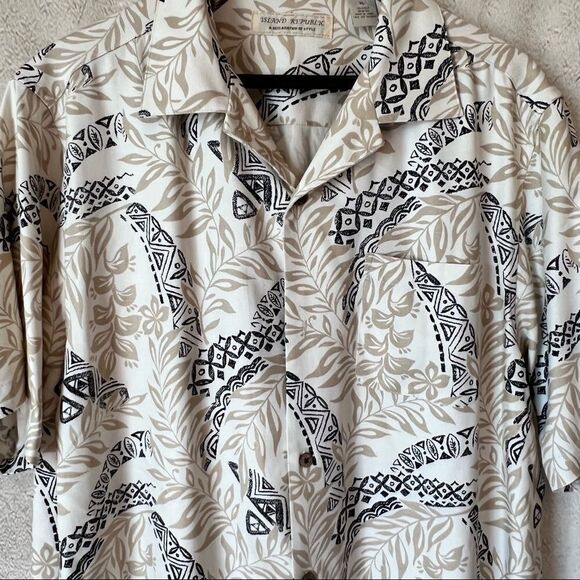Island Republic Silk Hawaiian Short Sleeve Button Up Shirt - Picture 2 of 10